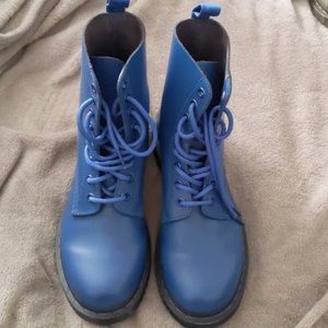 Rare blue Doc Martens - like new!